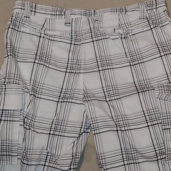 Men's shorts - Picture 3 of 4